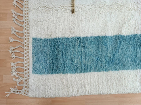 Artistic Moroccan Berber Rug – Handmade Wool Carpet - Buy Now